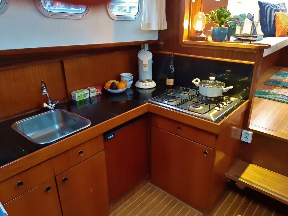فندق Motor Yacht Almaz أمستردام المظهر الخارجي الصورة