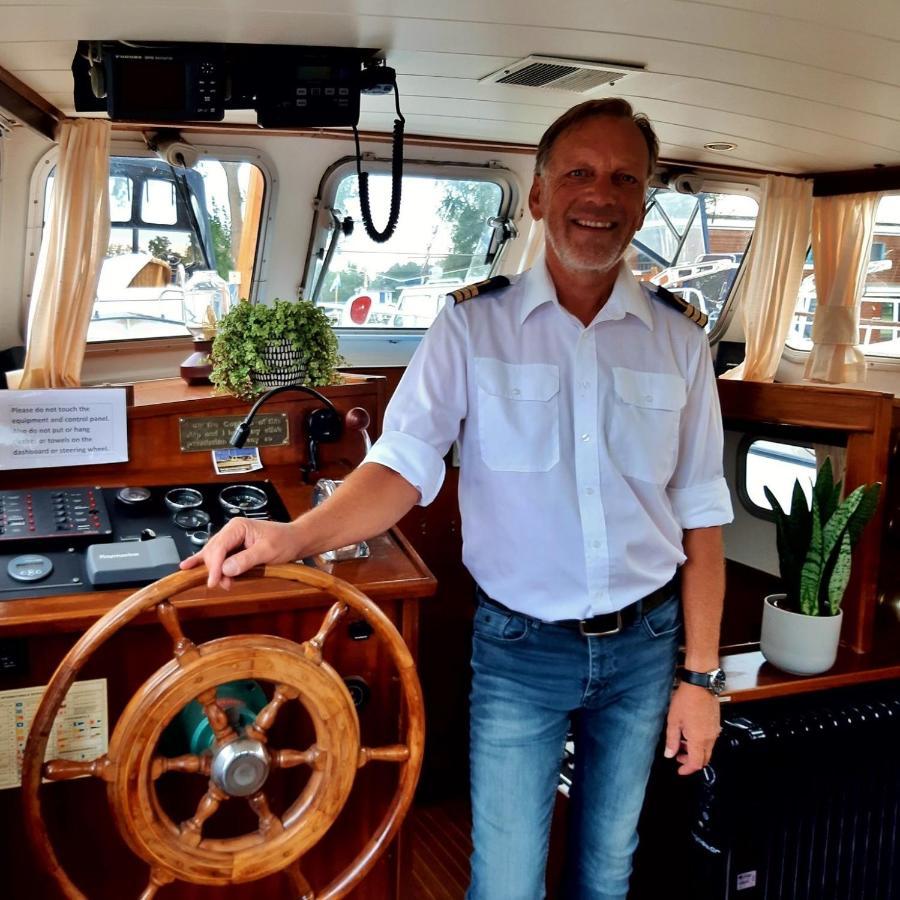 فندق Motor Yacht Almaz أمستردام المظهر الخارجي الصورة